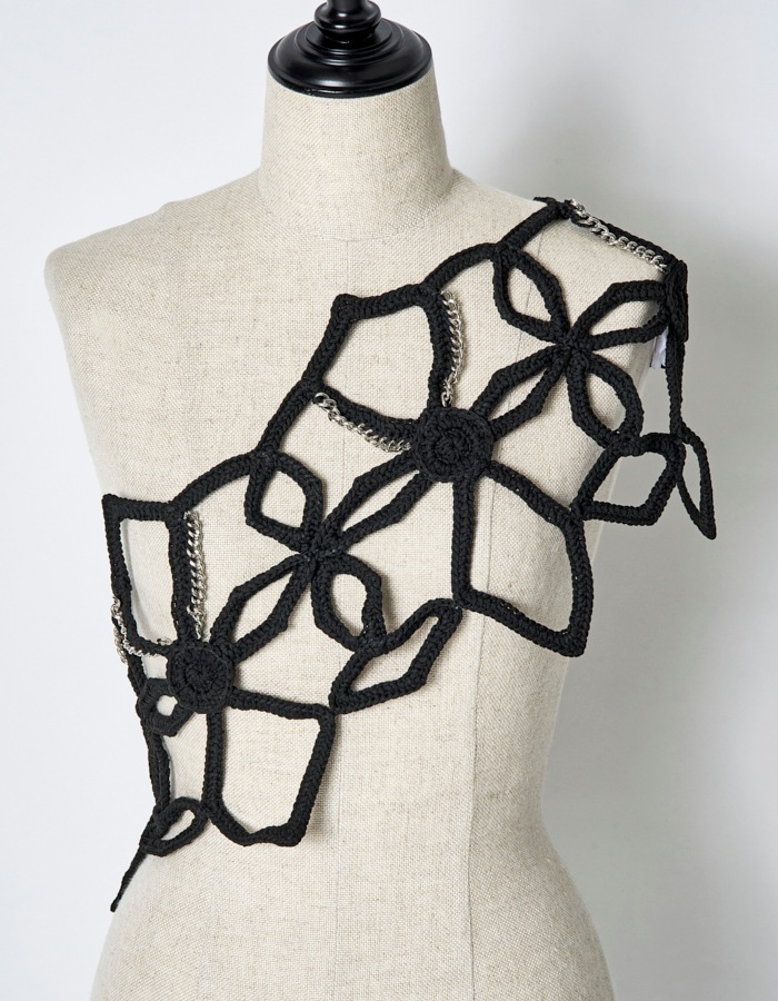 Snowflake Bond Yarn Belt / black