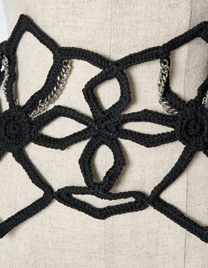 Snowflake Bond Yarn Belt / black