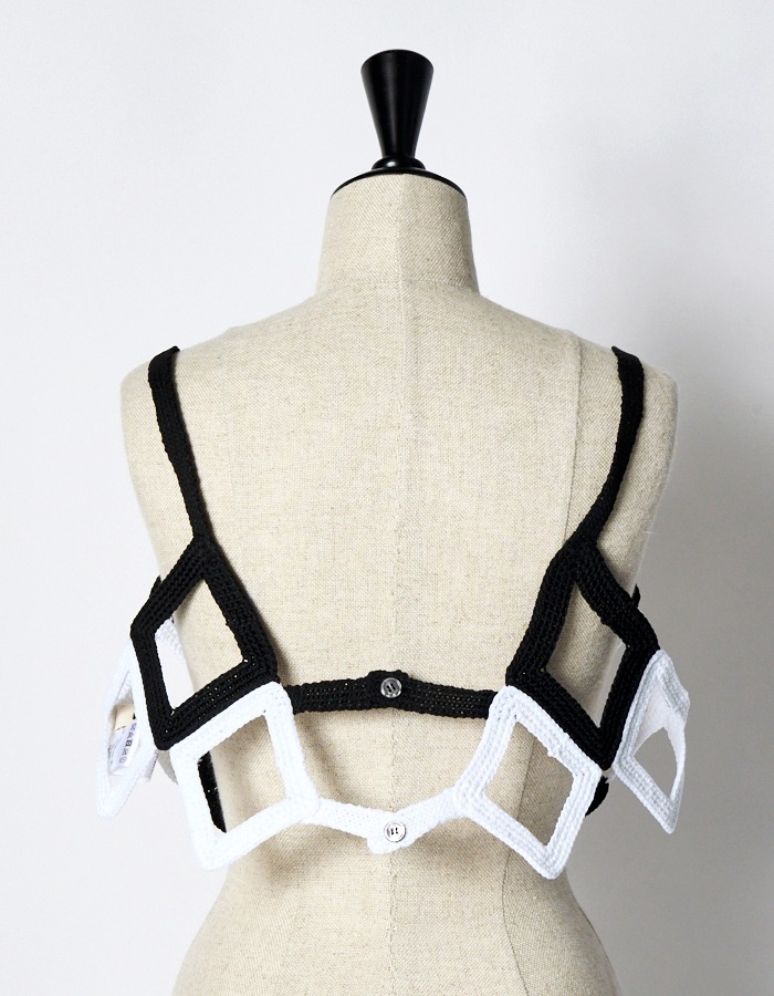 Diamond Bond Yarn Bustier / white