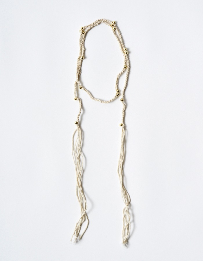 Bond Yarn Beads Choker / beige