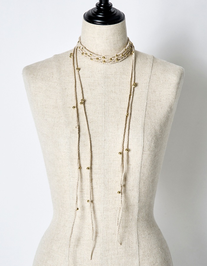 Ladder Bond Yarn Choker / beige