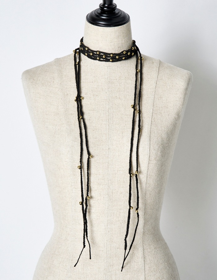 Ladder Bond Yarn Choker / black