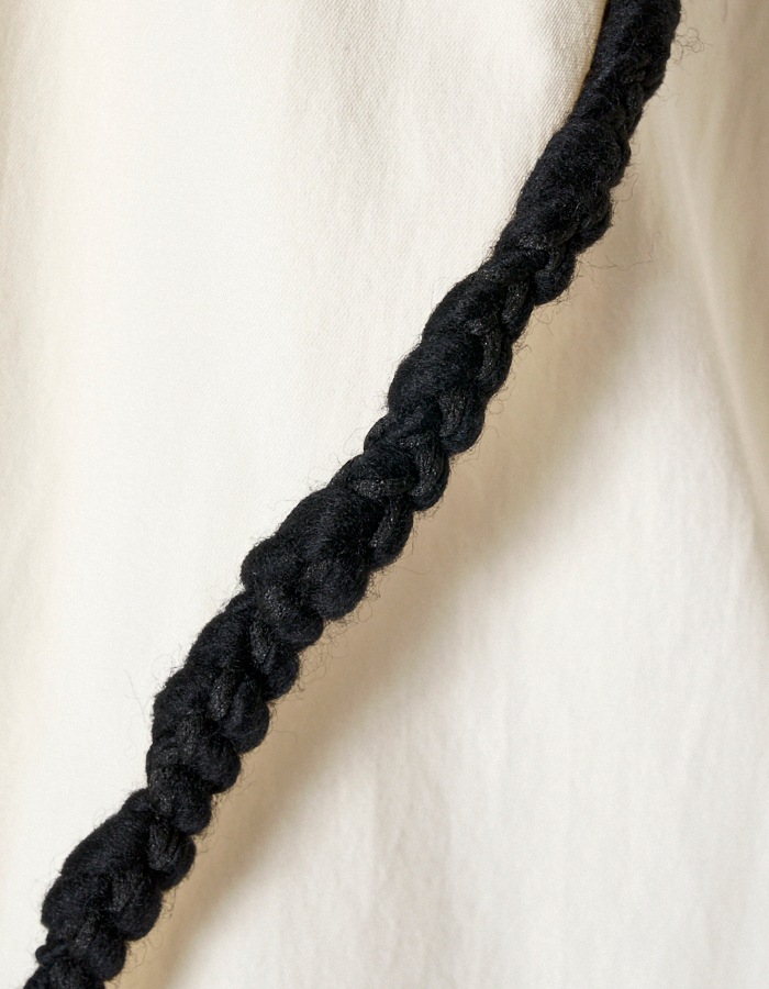 Bond Yarn Collar Blouse / off white