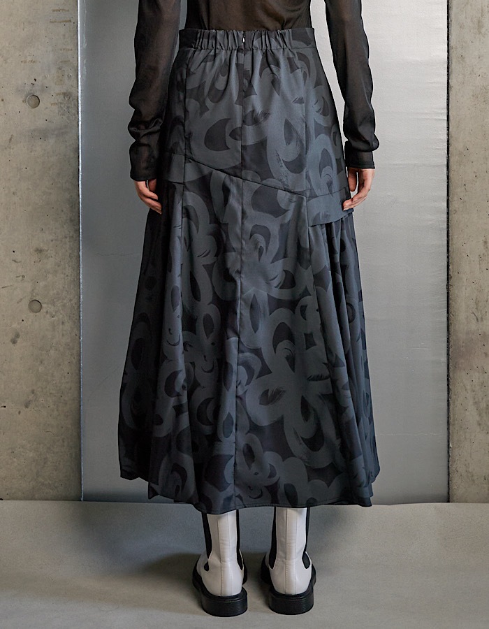 "Chain Flower" Print Skirt / black