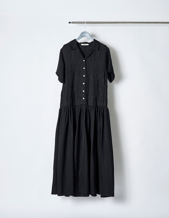 Tapa Pattern Embroidery Dress / black
