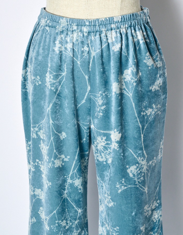 Tree Shade Velor Trousers / sax blue