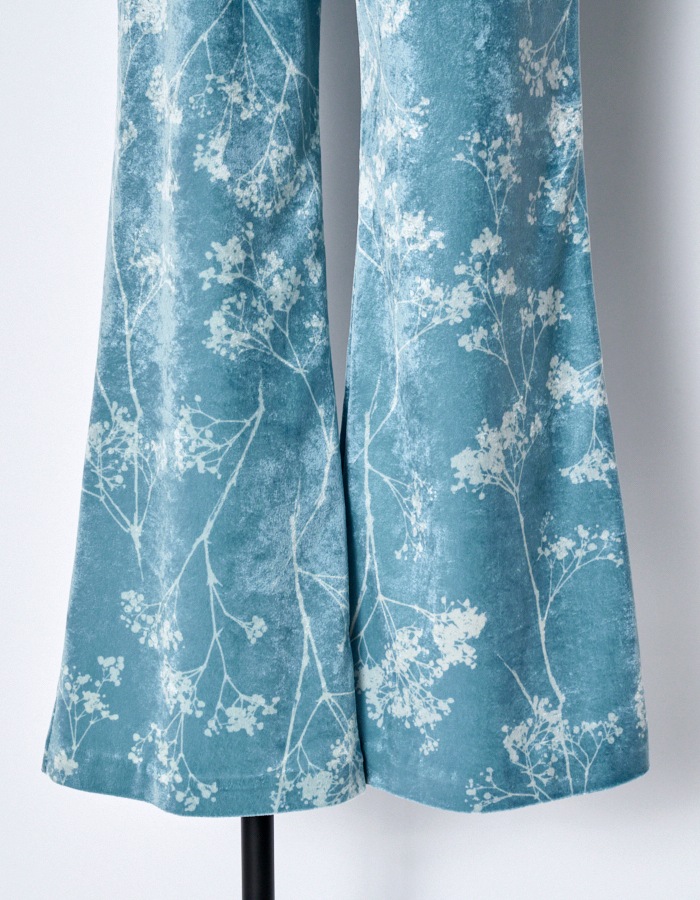 Tree Shade Velor Trousers / sax blue