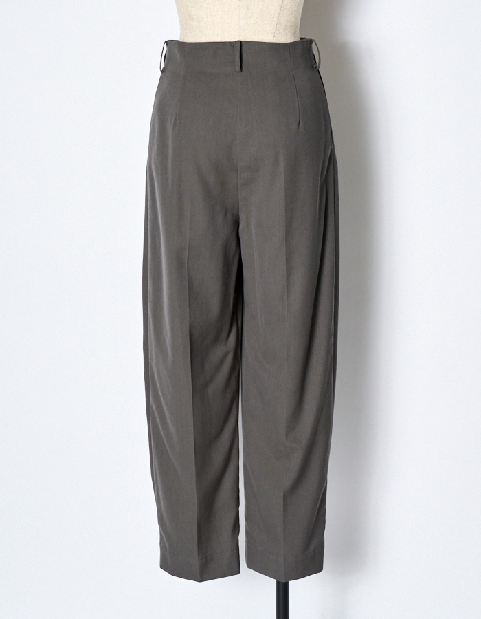 2way Tuck Form Trousers / gray