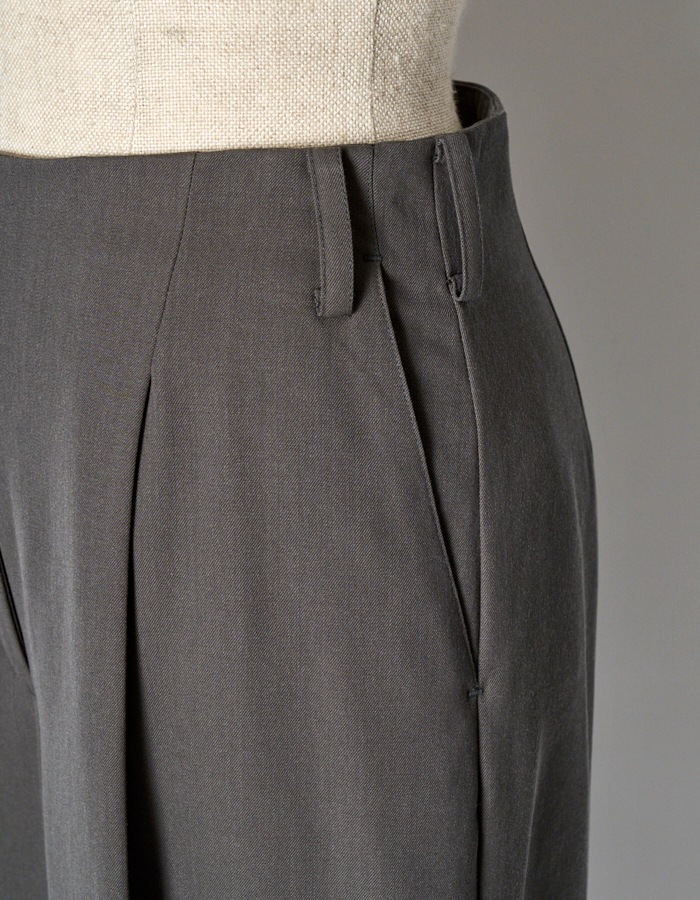 2way Tuck Form Trousers / gray