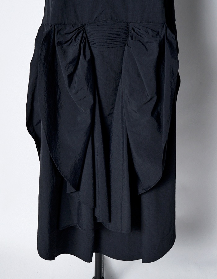 Sun & Moon Ruffle Dress / black
