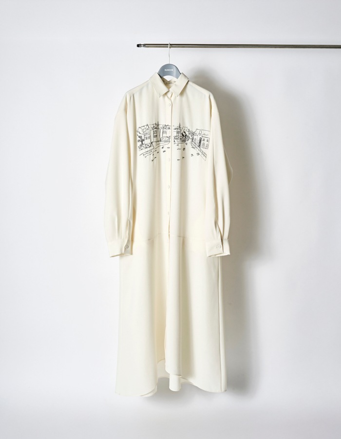Landscape Embroidery Dress / off white