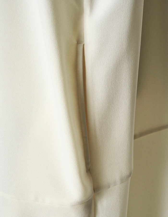 Landscape Embroidery Dress / off white