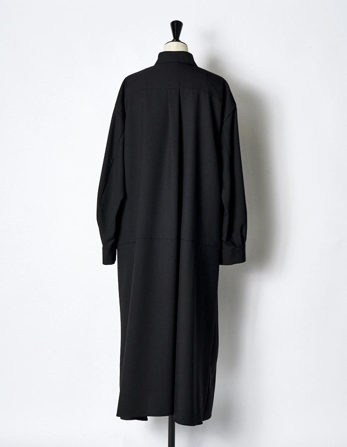 Landscape Embroidery Dress / black