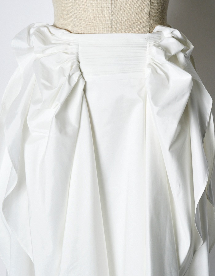 Sun & Moon Ruffle Skirt / white