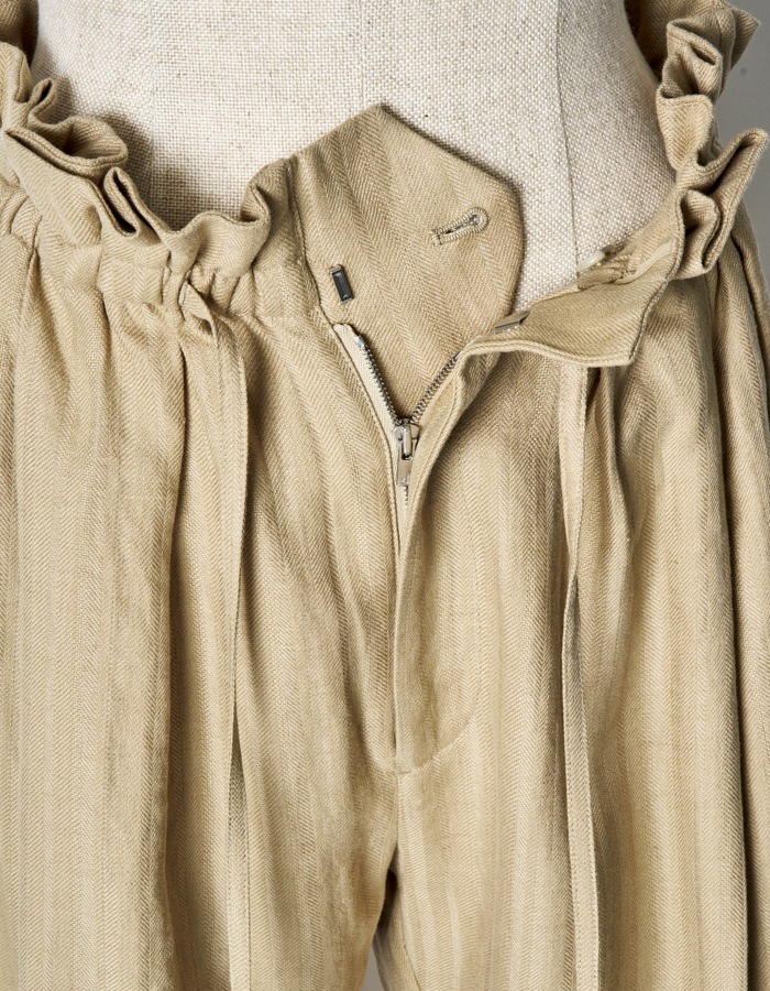 Gathered Tuck Wide Trousers / beige