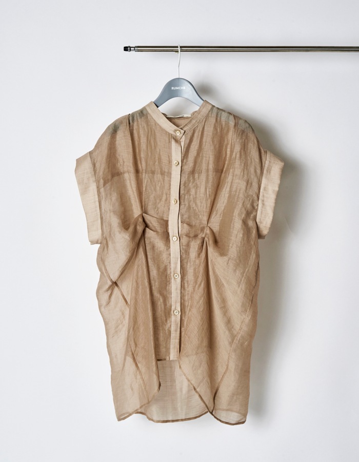Layered Tuck Sleeveless Blouse / beige