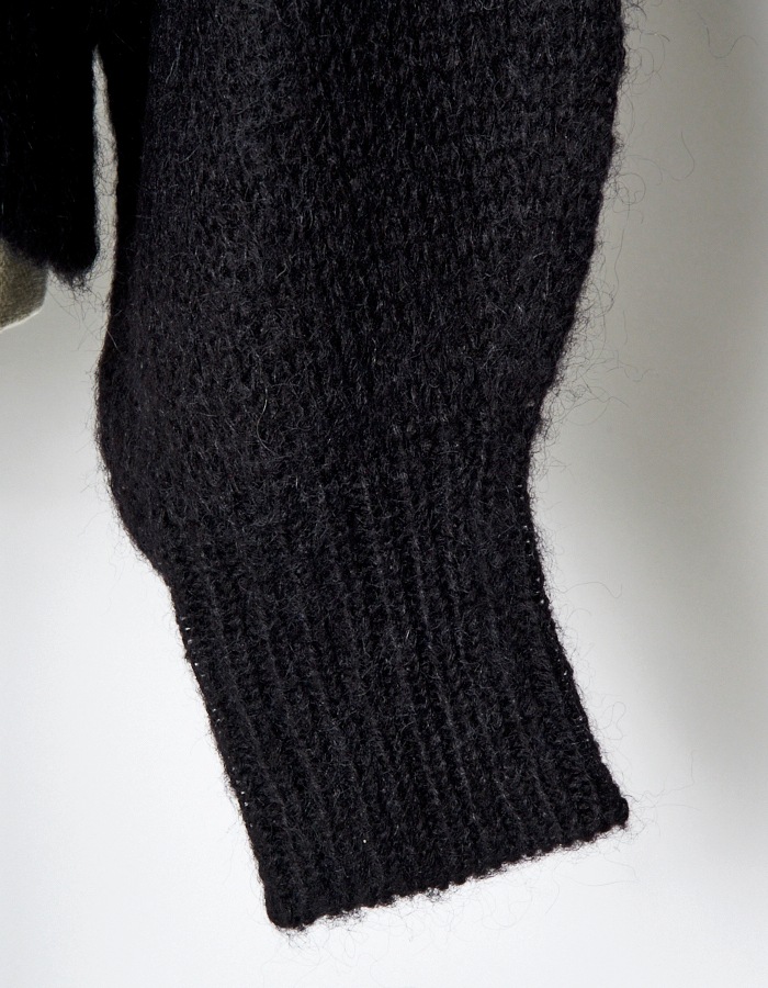 Chain Flower Knit Tops / black