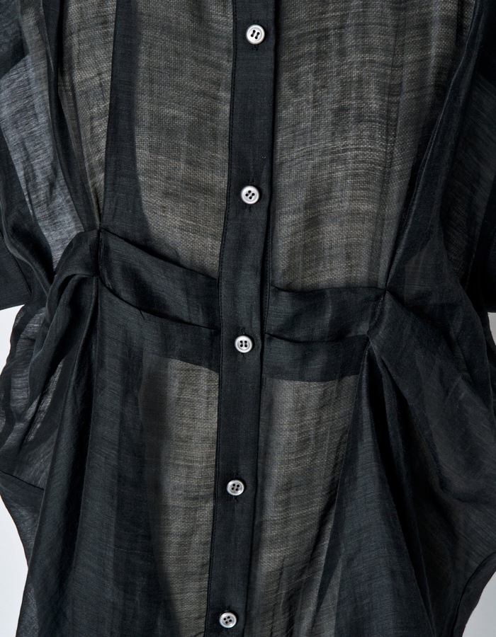 Layered Tuck Sleeveless Blouse / navy