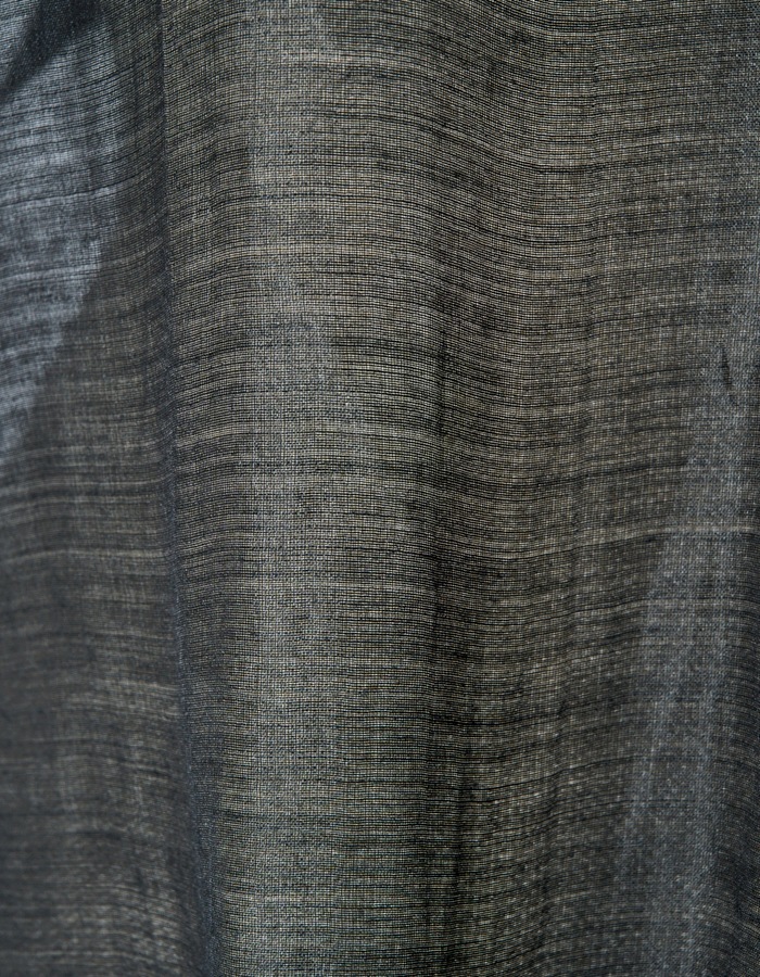 Layered Tuck Sleeveless Blouse / navy