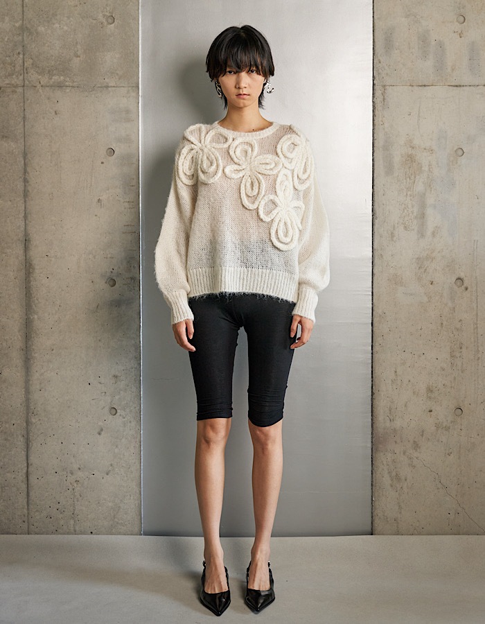 Chain Flower Knit Tops / white