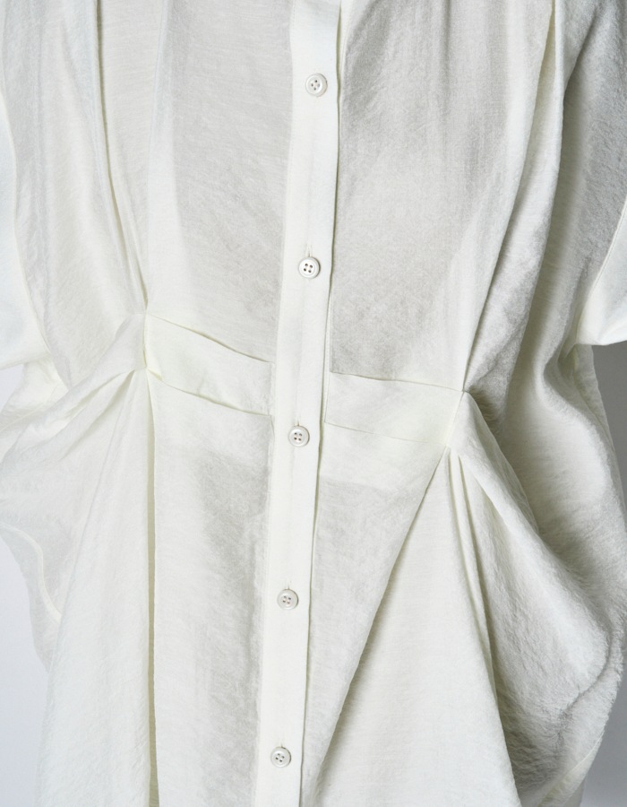 Layered Tuck Sleeveless Blouse / white