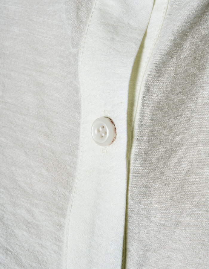 Layered Tuck Sleeveless Blouse / white