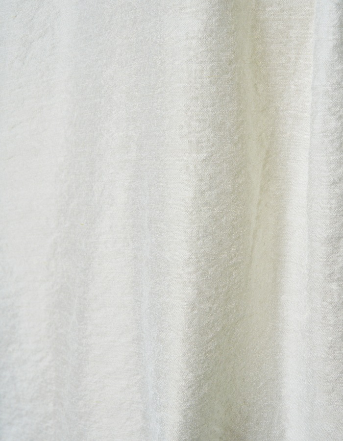Layered Tuck Sleeveless Blouse / white