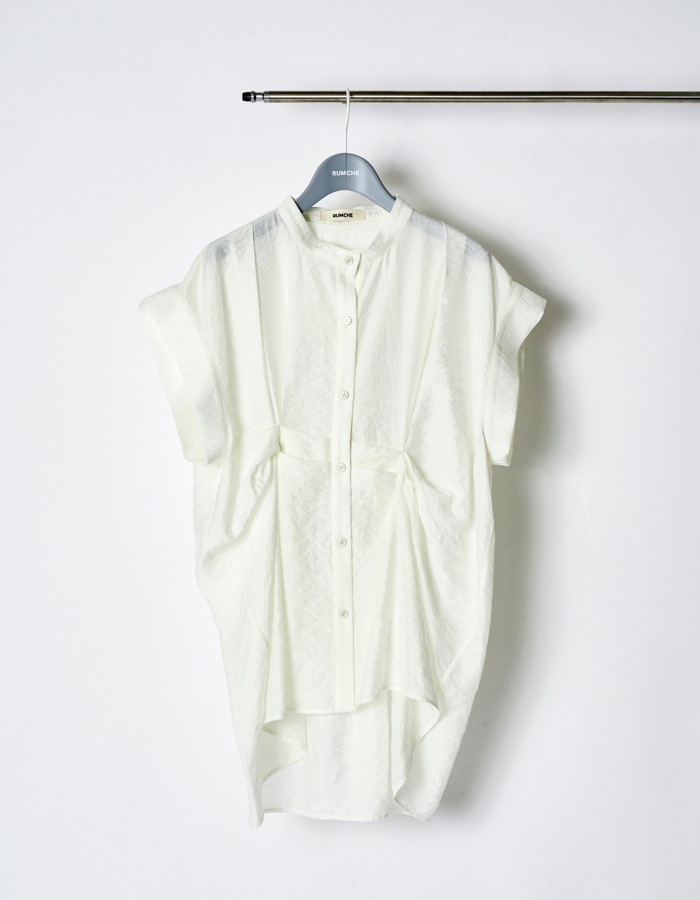 Layered Tuck Sleeveless Blouse / white