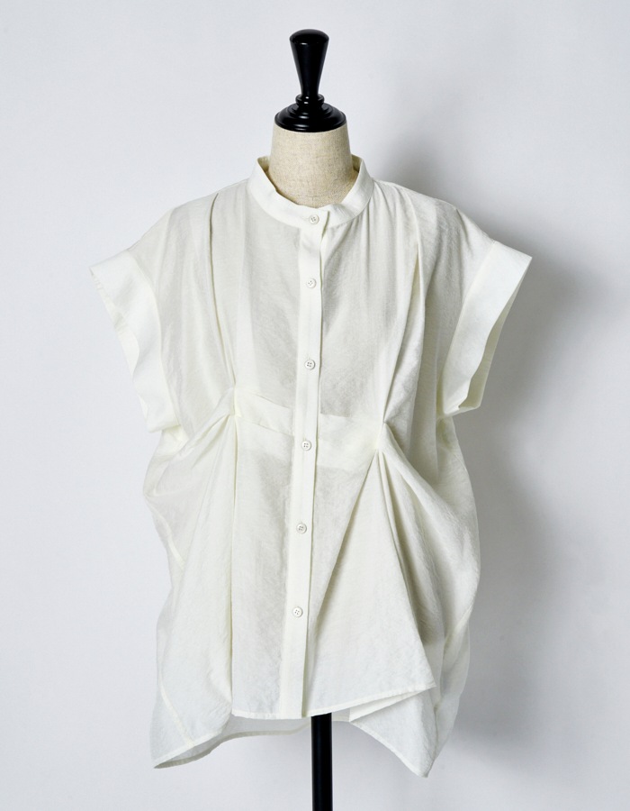 Layered Tuck Sleeveless Blouse / white