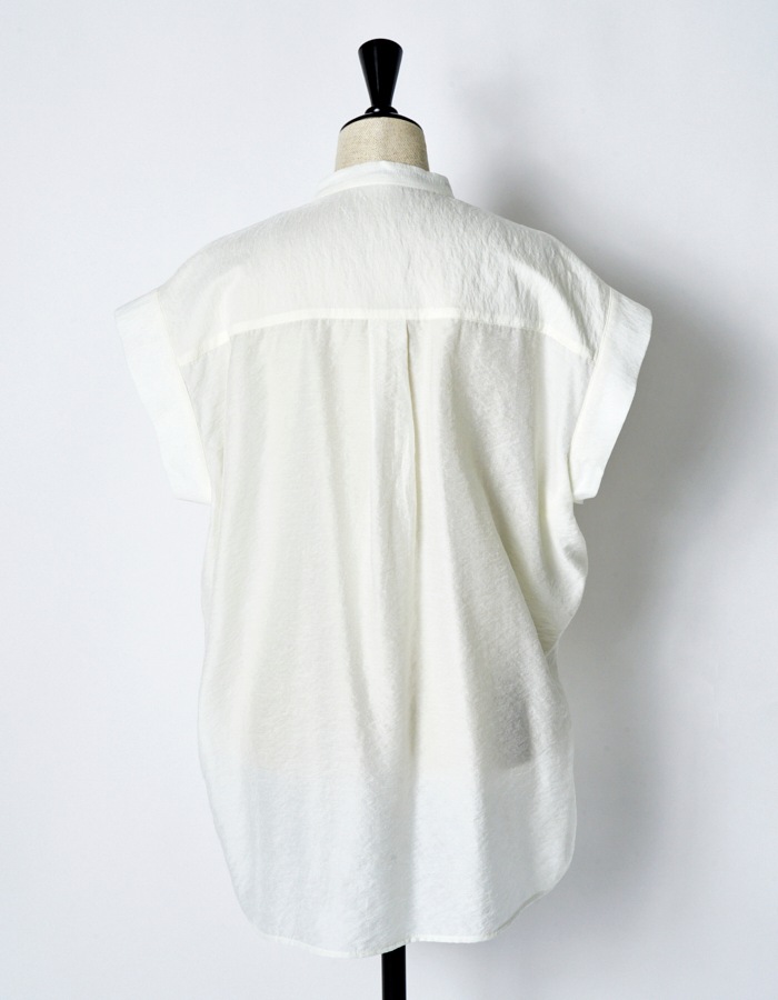 Layered Tuck Sleeveless Blouse / white