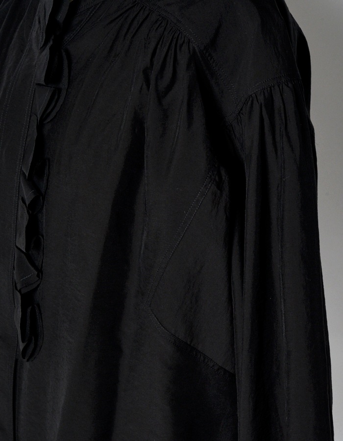 Half Moon Ruffle Blouse / black