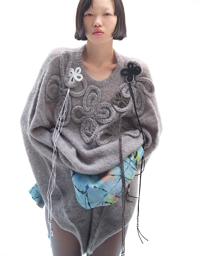 Chain Flower Knit Tops / gray