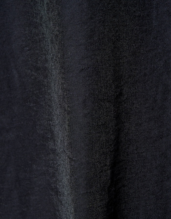 Layered Tuck Sleeveless Blouse / black