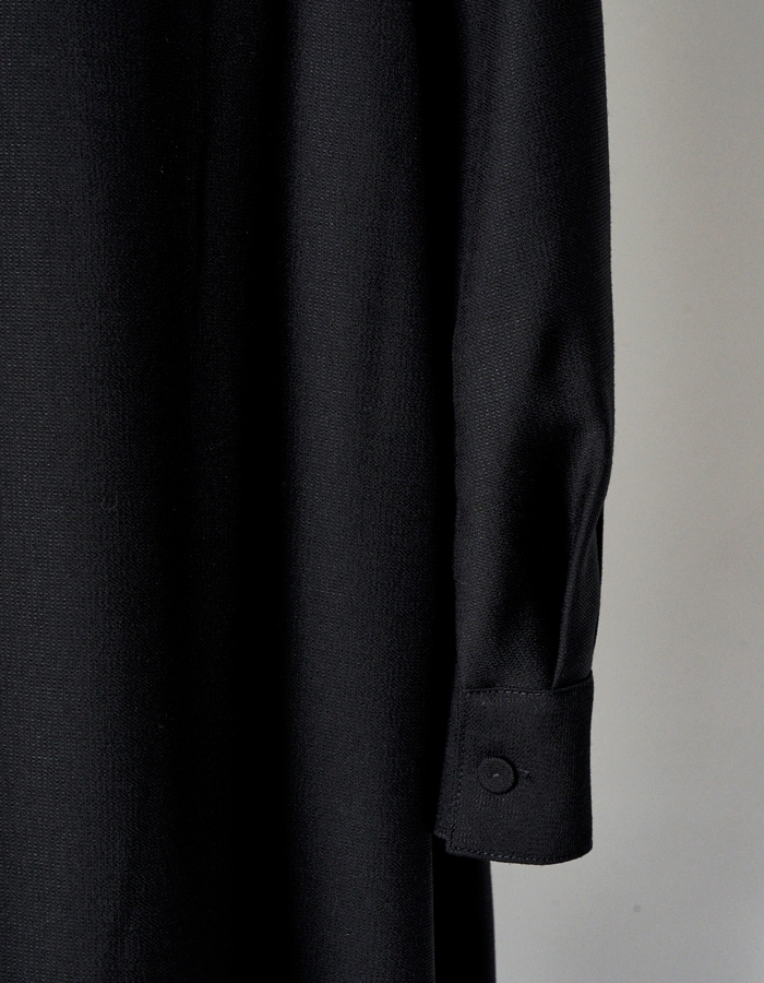 Art Stitch Shirt Dress / black | DRESS | RUMCHE OFFICIAL