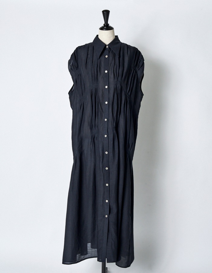 Bundled Tuck Dress / navy