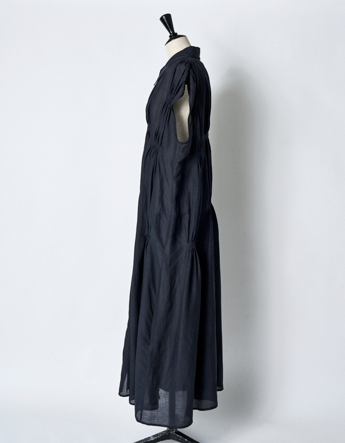 Bundled Tuck Dress / navy