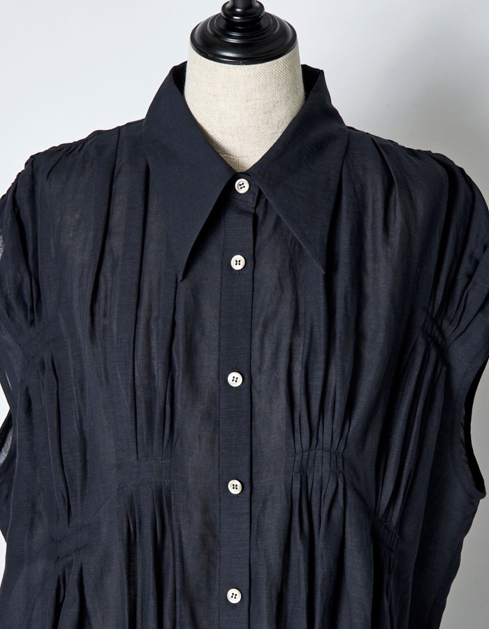 Bundled Tuck Dress / navy