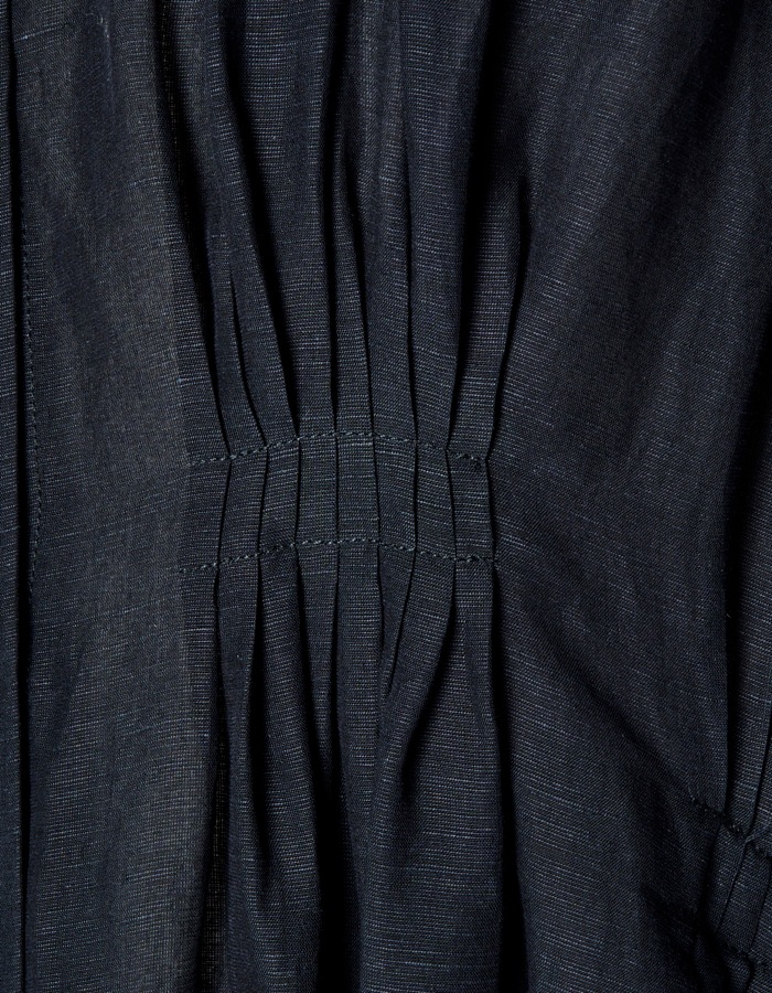 Bundled Tuck Dress / navy