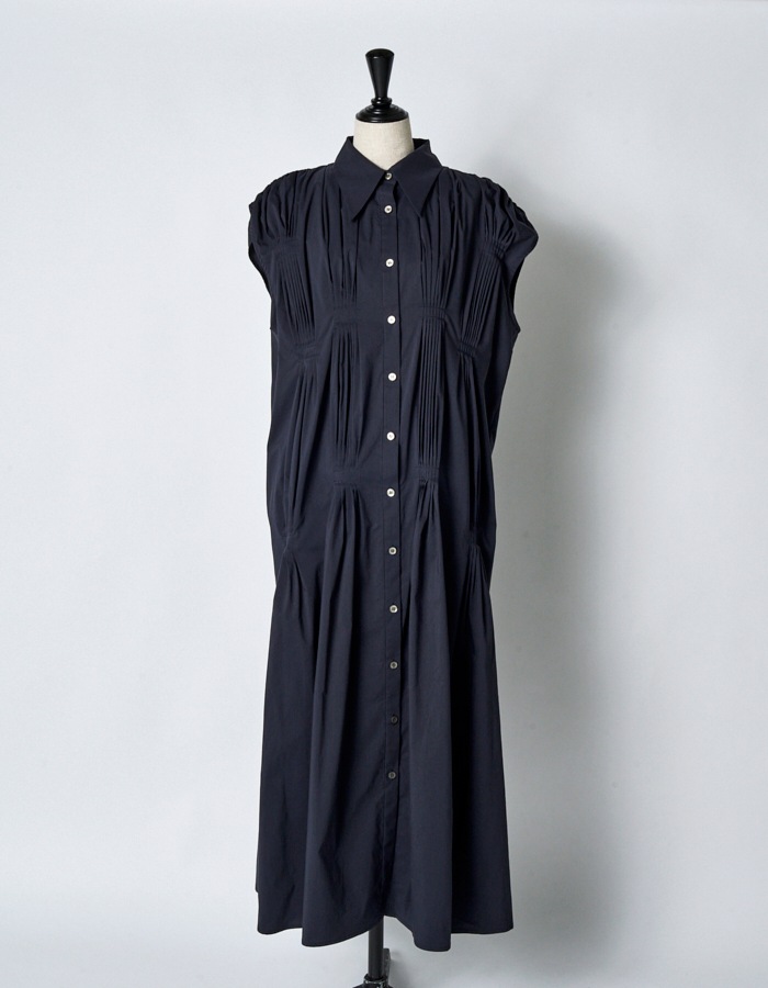Cotton Bundled Tuck Dress / navy