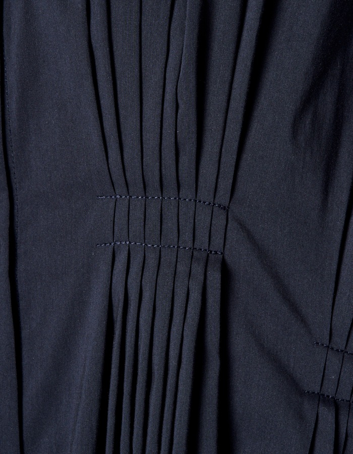 Cotton Bundled Tuck Dress / navy