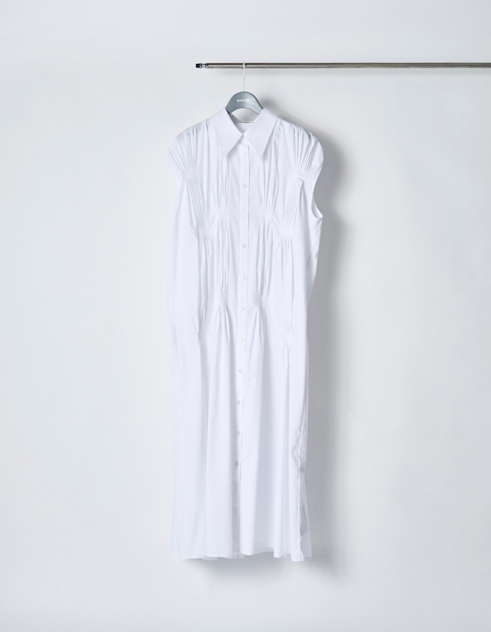 Cotton Bundled Tuck Dress / white