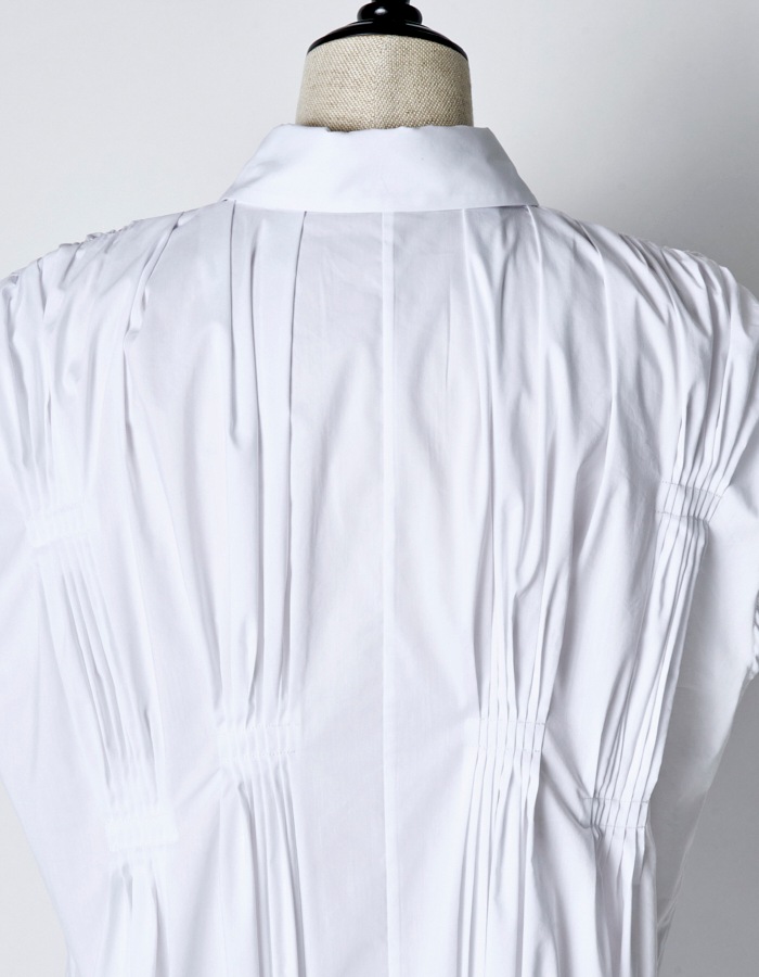 Cotton Bundled Tuck Dress / white