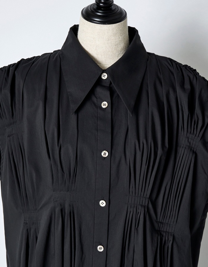 Cotton Bundled Tuck Dress / black