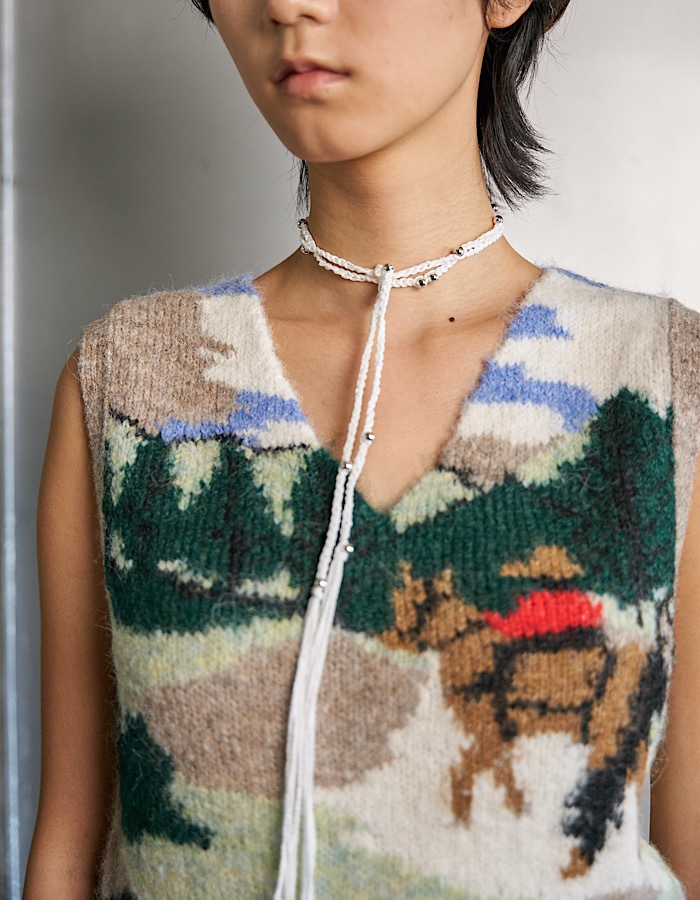 Bond Yarn Beads Choker / white