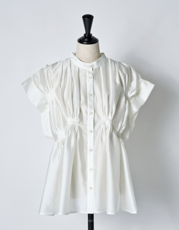 Bundled Tuck Blouse / white