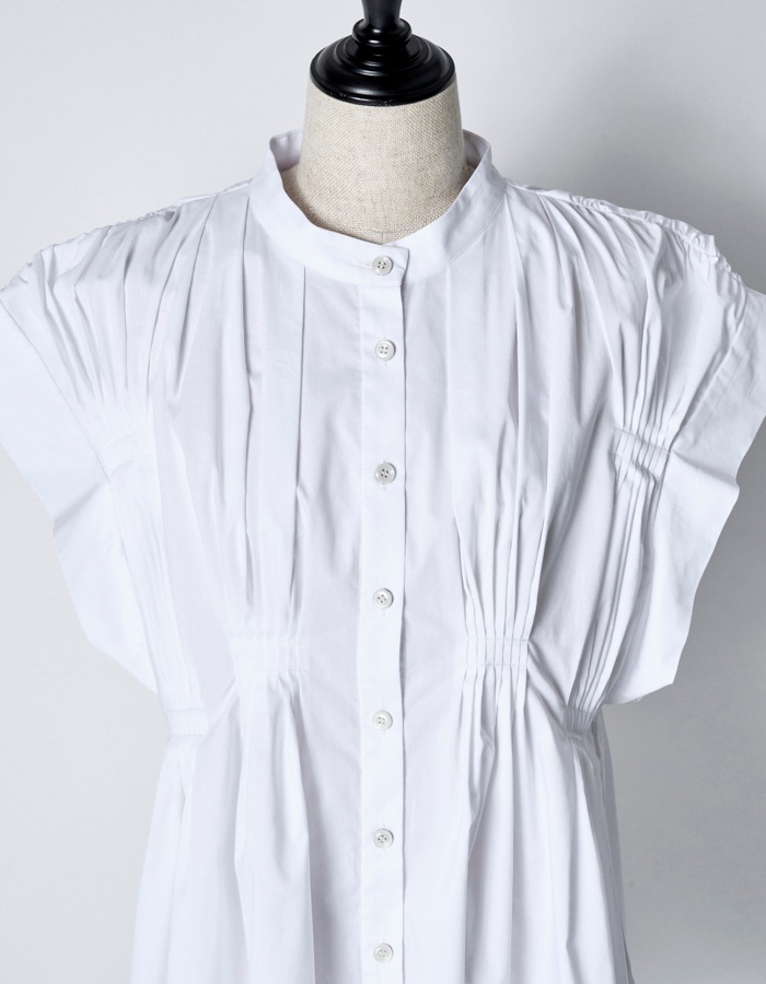 Cotton Bundled Tuck Blouse / white