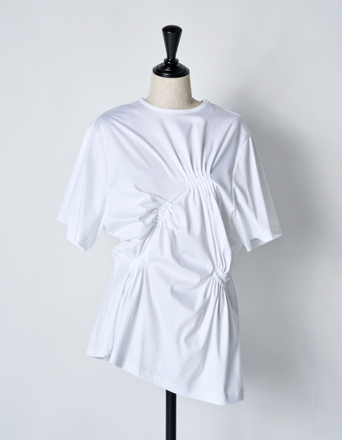Bundled Tuck Cutsew Tops / white