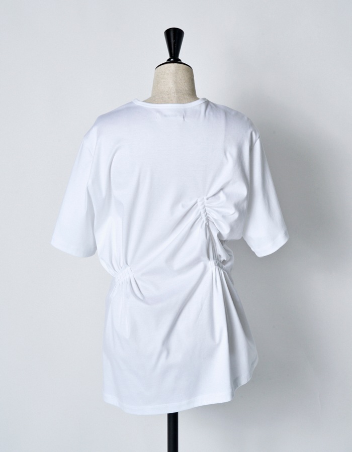 Bundled Tuck Cutsew Tops / white