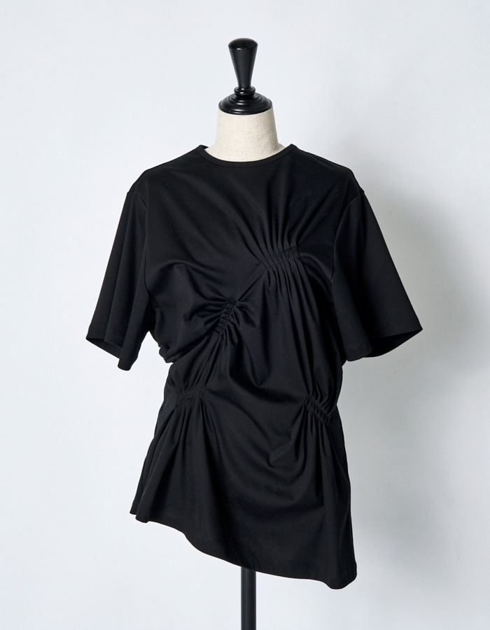 Bundled Tuck Cutsew Tops / black