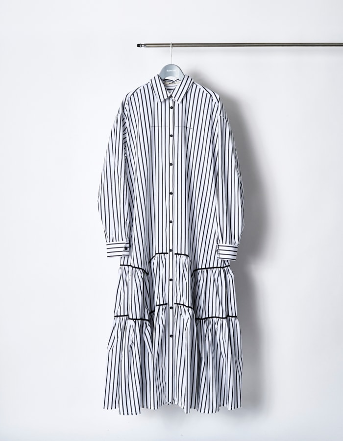 Stripe Piping Gathered Shirt Dress / black